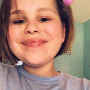 Meet your Posher, Caitlin